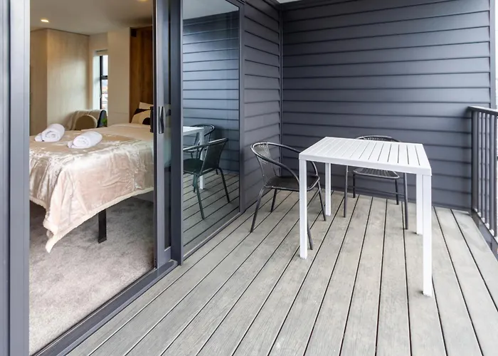 Luxurious Studio Prime Location City Centre